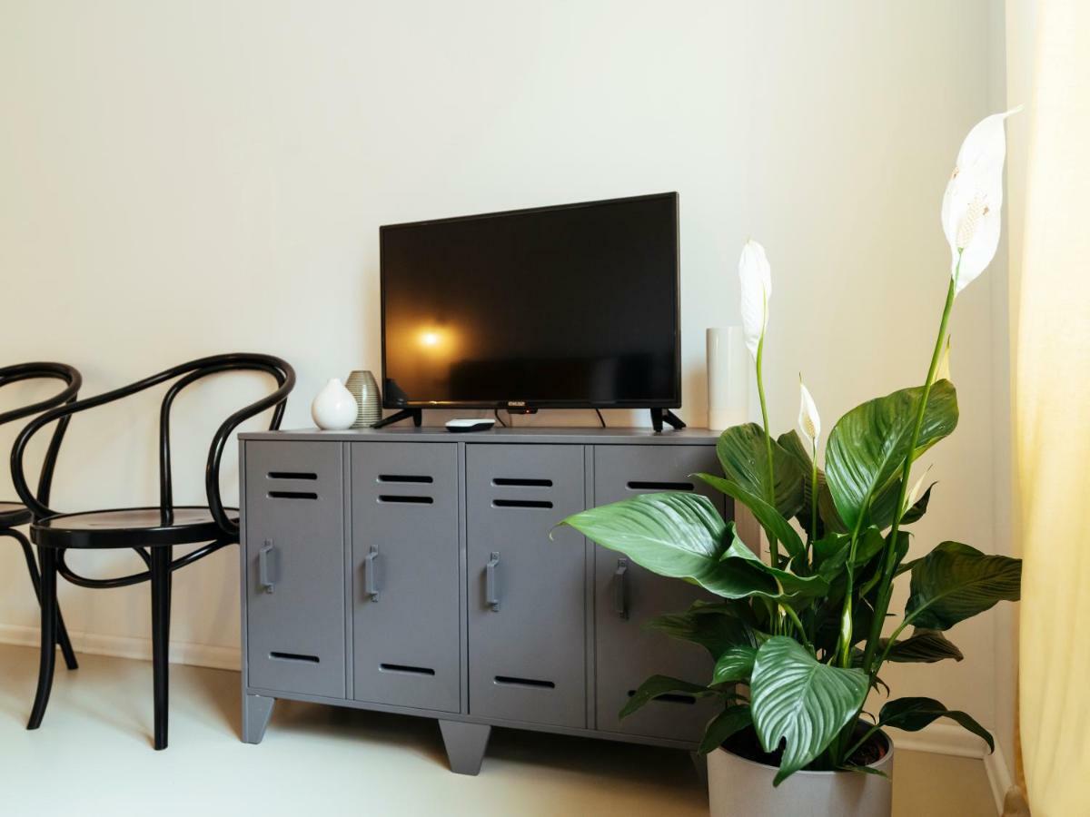 Location - Queen Elizabeth Flat * Bucarest