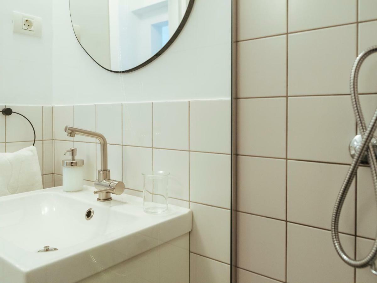 Location - Queen Elizabeth Flat Bucureşti