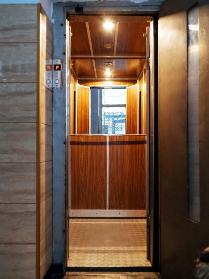 Location - Queen Elizabeth Flat Bucarest